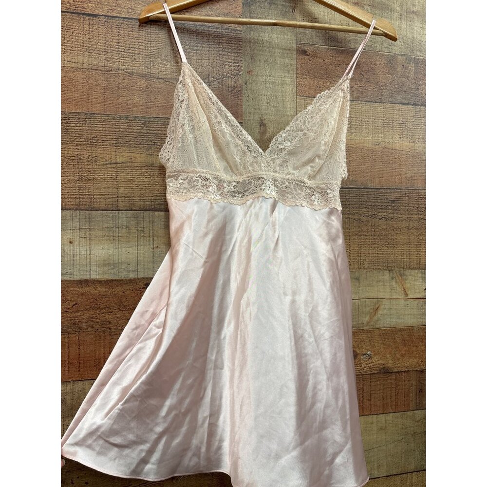 GILLIGAN & O'MALLEY Lace Chemise Babydoll Slip Dress Pink Gown Sz Medium - Picture 6 of 7